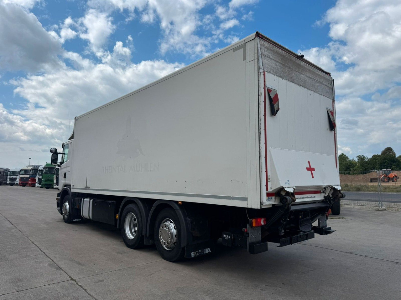 Scania P 380 * KOFFER * LBW 3 TON * LENK / LIFTACHSE * - Tovornjak zabojnik: slika 4 Scania P 380 * KOFFER * LBW 3 TON * LENK / LIFTACHSE * - Tovornjak zabojnik: slika 4