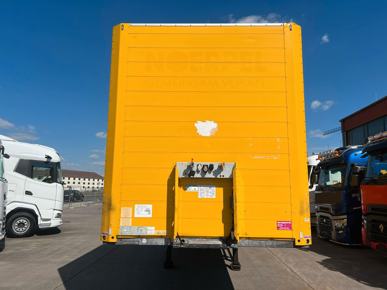 Schmitz Cargobull SCB S3B * KOFFER * SCHEIBENBREMSE * DOPPELSTOCK - Polprikolica zabojnik: slika 2 Schmitz Cargobull SCB S3B * KOFFER * SCHEIBENBREMSE * DOPPELSTOCK - Polprikolica zabojnik: slika 2