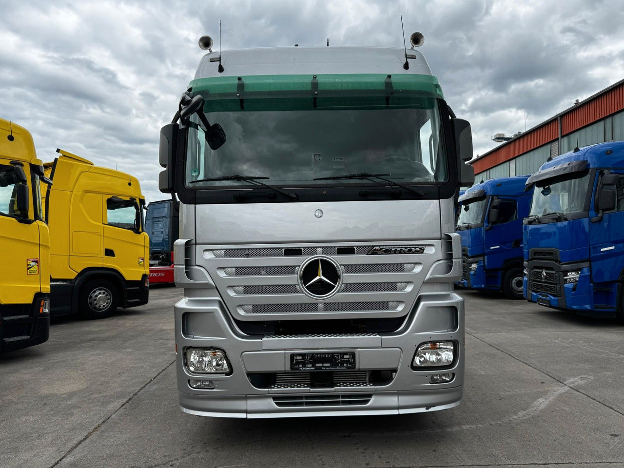 Mercedes-Benz ACTROS 1844 * AUTOMATIK * TOP * NEUE REIFEN - Vlačilec: slika 2 Mercedes-Benz ACTROS 1844 * AUTOMATIK * TOP * NEUE REIFEN - Vlačilec: slika 2