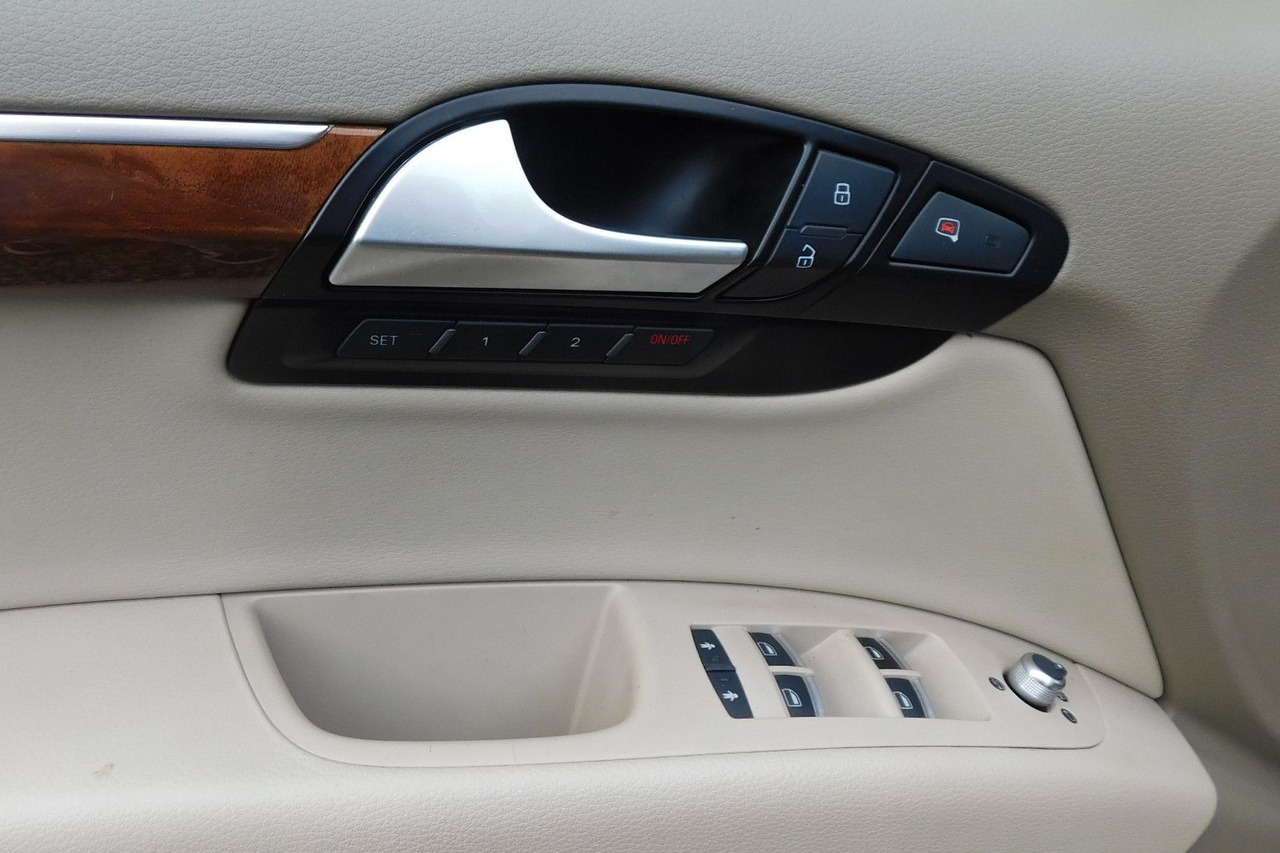 Audi Q7 3.0TFSI 7-Sitzer perfect for UA Export - SUV: slika 3 Audi Q7 3.0TFSI 7-Sitzer perfect for UA Export - SUV: slika 3