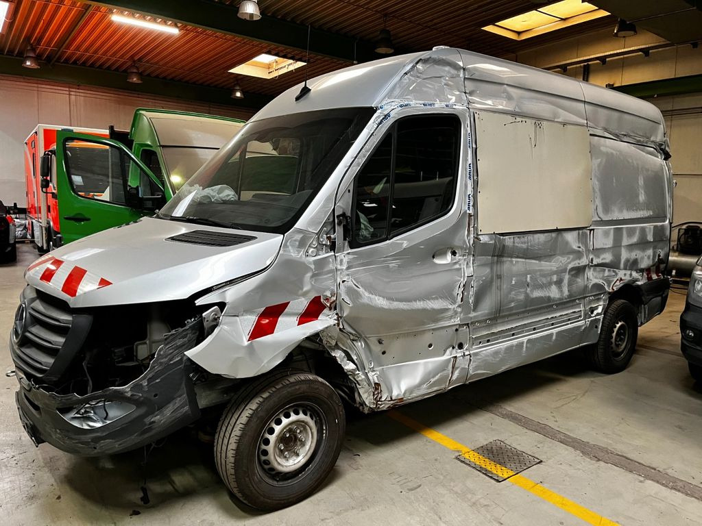 Mercedes-Benz Sprinter III 316 Mercedes-Benz Sprinter III 316 - Furgon: slika 4 Mercedes-Benz Sprinter III 316 Mercedes-Benz Sprinter III 316 - Furgon: slika 4
