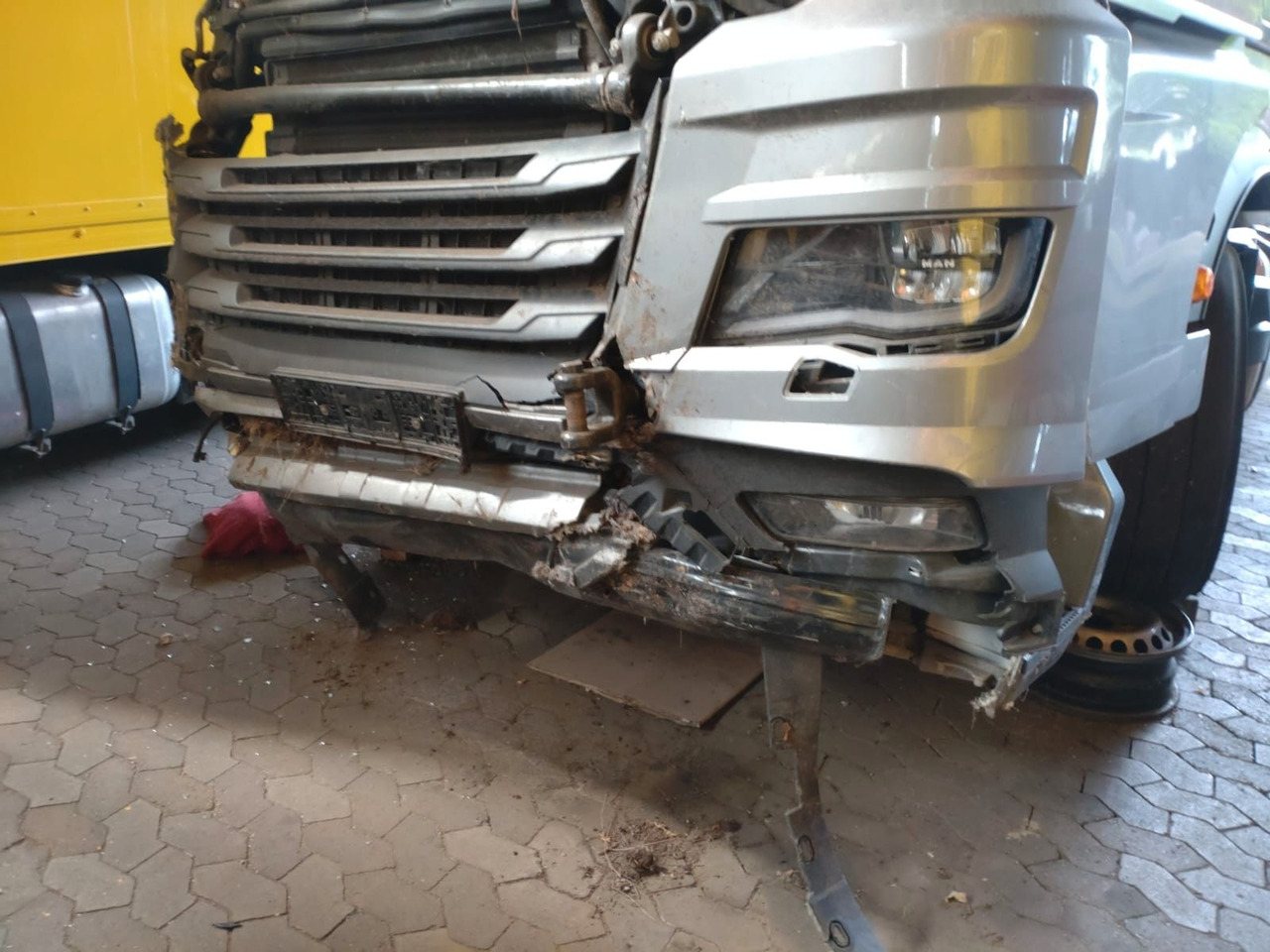 MAN TGX 18.510 - Vlačilec: slika 3 MAN TGX 18.510 - Vlačilec: slika 3