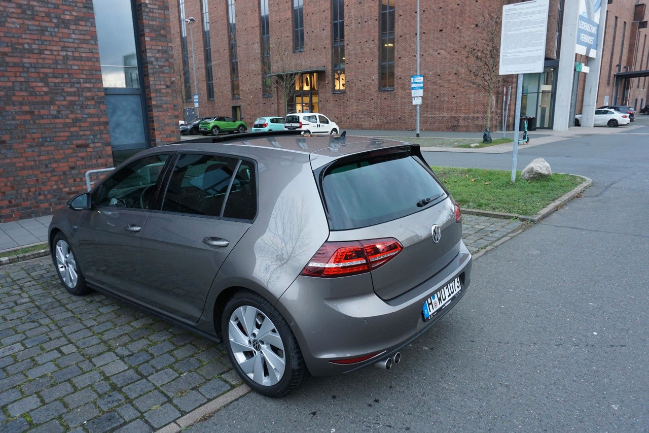 Volkswagen Golf 2.0 TDI DSG BMT GTD - Limuzina: slika 2 Volkswagen Golf 2.0 TDI DSG BMT GTD - Limuzina: slika 2