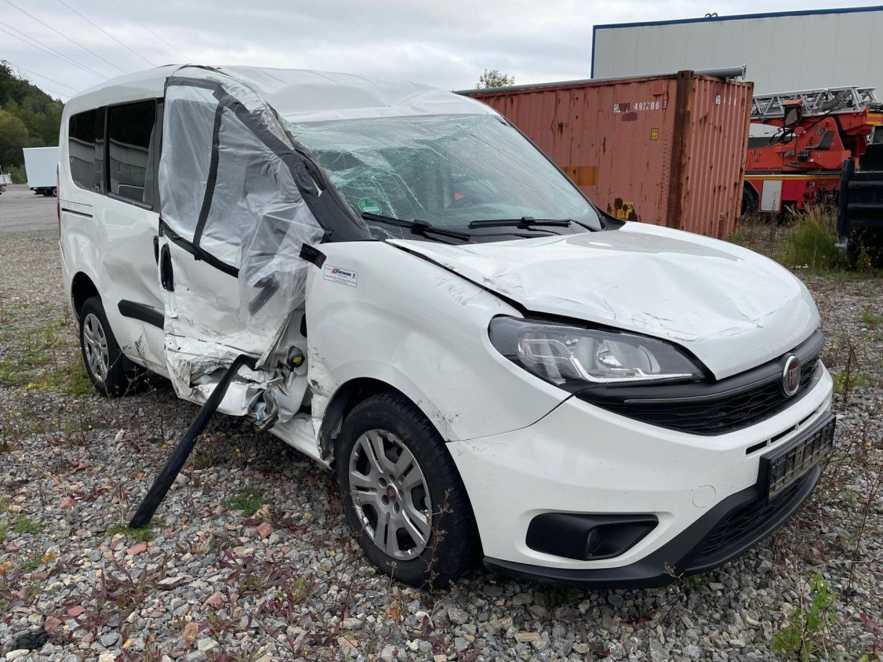 Fiat Doblo Maxi 1.6 M-Jet Euro6 Klima ZV - Potniški kombi: slika 1 Fiat Doblo Maxi 1.6 M-Jet Euro6 Klima ZV - Potniški kombi: slika 1