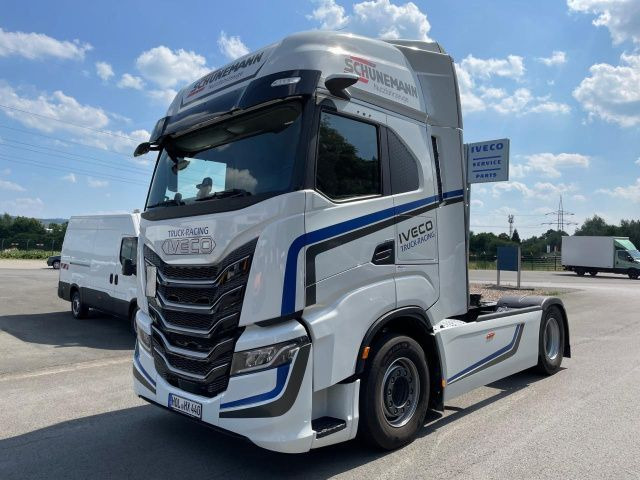 Iveco S-Way AS440S50T/P Euro6 Intarder Klima Navi ZV - Vlačilec: slika 1 Iveco S-Way AS440S50T/P Euro6 Intarder Klima Navi ZV - Vlačilec: slika 1