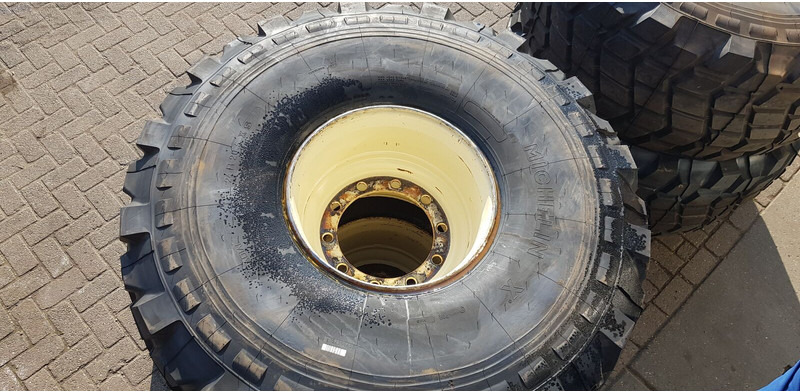 Michelin 24 20.5 xs - Gume in platišča: slika 2 Michelin 24 20.5 xs - Gume in platišča: slika 2