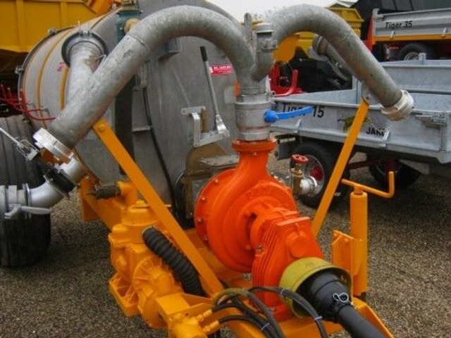 Onbekend - Trosilnik gnoja: slika 1 Onbekend - Trosilnik gnoja: slika 1