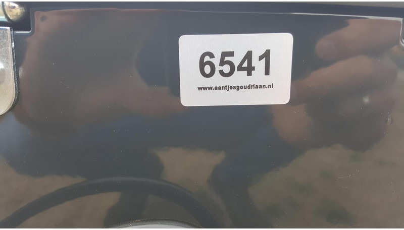 Onbekend - Odbijač: slika 2 Onbekend - Odbijač: slika 2