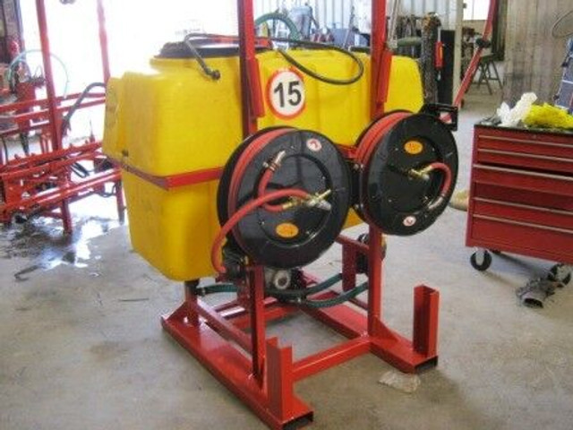 Onbekend Reinigingsspuiten - Škropilnica montirana na traktor: slika 1 Onbekend Reinigingsspuiten - Škropilnica montirana na traktor: slika 1