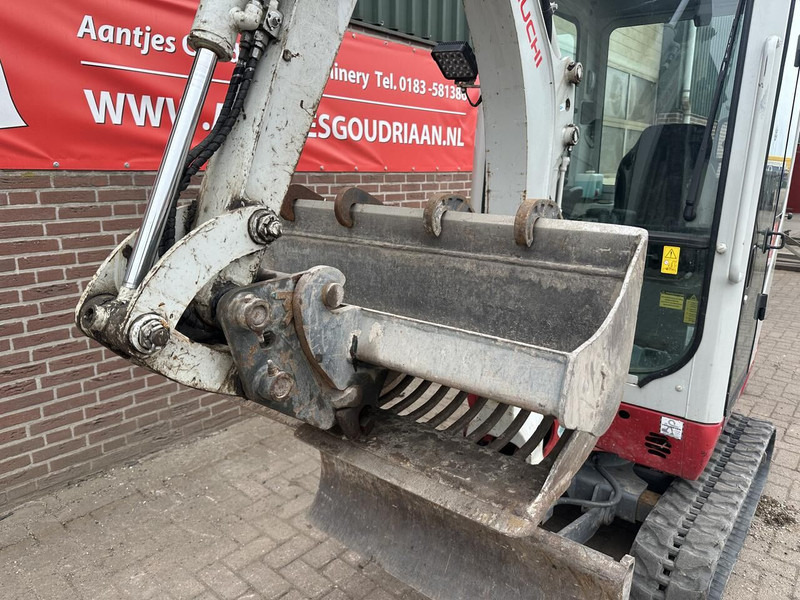 Takeuchi TB216 - Gebruikt - Mini bager: slika 3 Takeuchi TB216 - Gebruikt - Mini bager: slika 3
