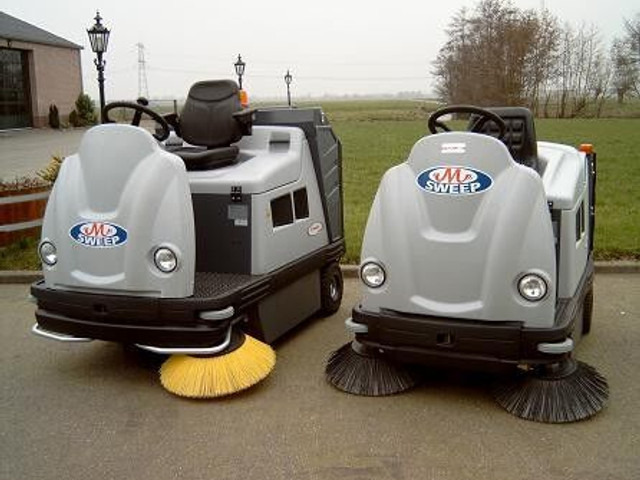 Zit - Vozilo za pometanje: slika 1 Zit - Vozilo za pometanje: slika 1