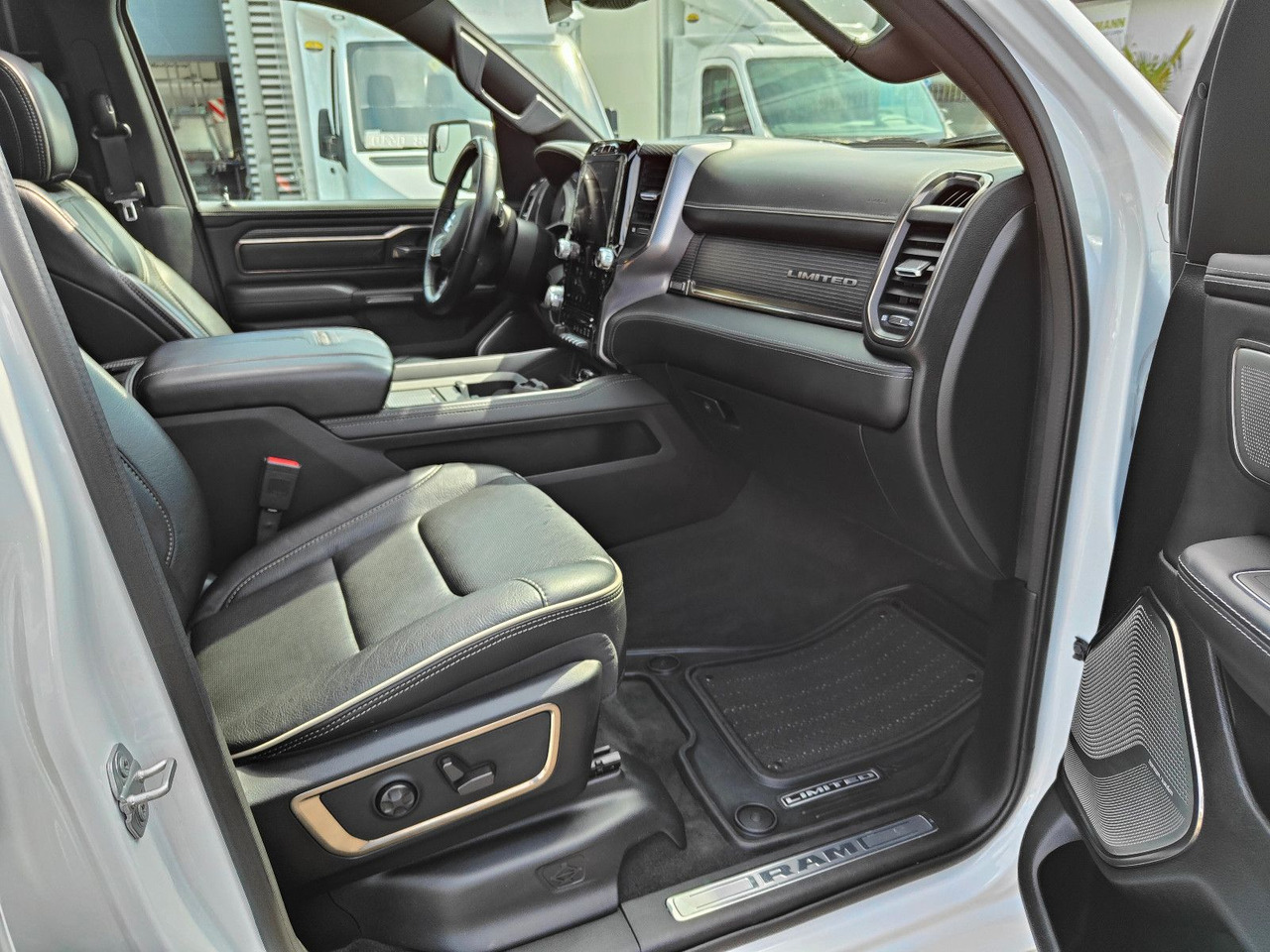 SUV Dodge RAM HEMI Limited 5.7 PRINS LPG Luftfederung: slika 9