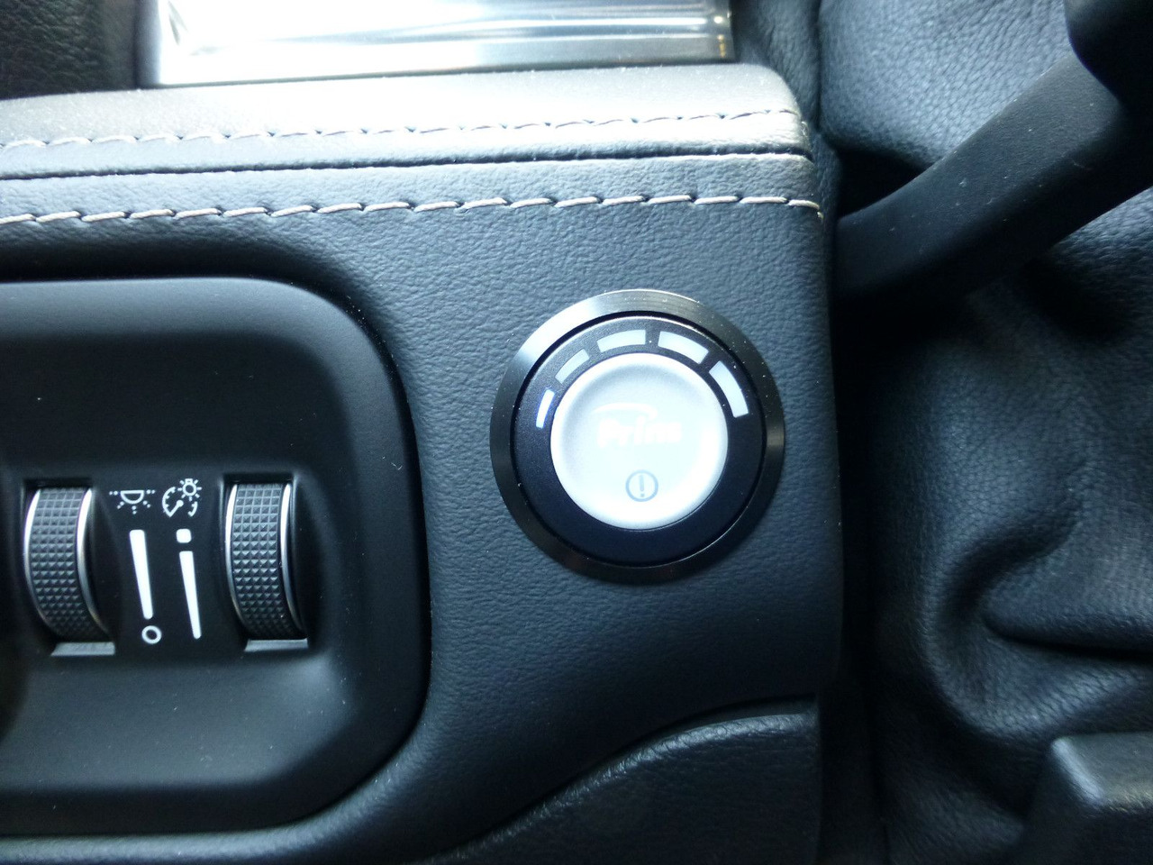 SUV Dodge RAM HEMI Limited 5.7 PRINS LPG Luftfederung: slika 17