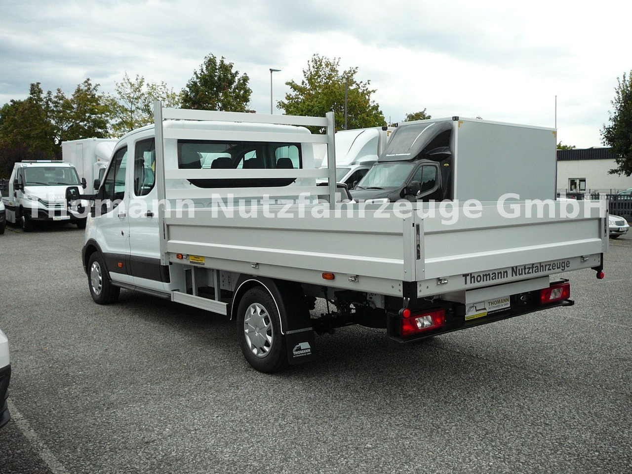 Ford Transit Pritsche Doppelkabine Ford Transit Pritsche Doppelkabine - Dostavno vozilo s kesonom: slika 4 Ford Transit Pritsche Doppelkabine Ford Transit Pritsche Doppelkabine - Dostavno vozilo s kesonom: slika 4