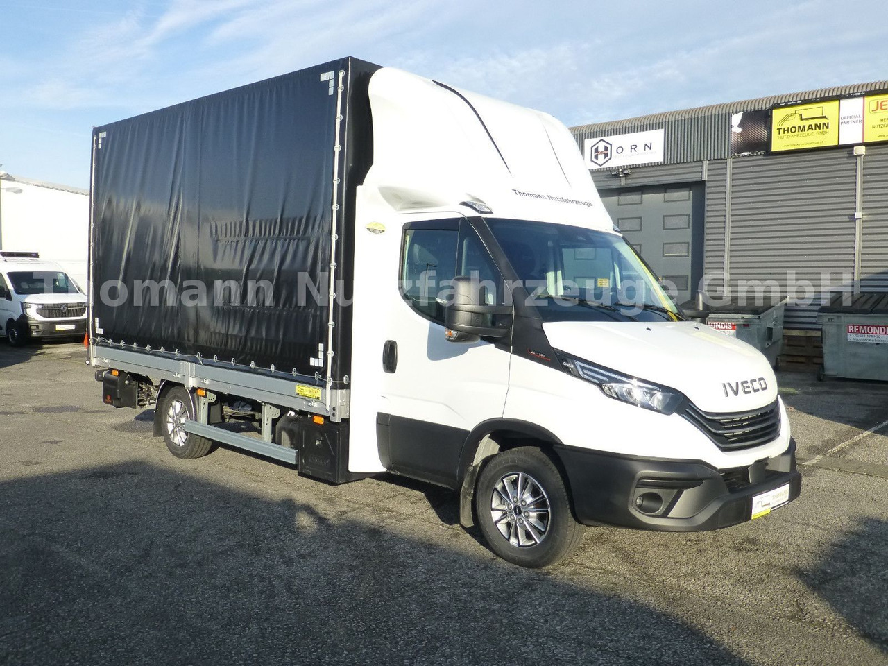Iveco Daily 35S18 Pritsche Plane LBW Navi/ACC Tempomat - Dostavno vozilo s ponjavo: slika 2 Iveco Daily 35S18 Pritsche Plane LBW Navi/ACC Tempomat - Dostavno vozilo s ponjavo: slika 2