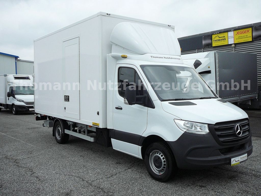 Mercedes-Benz Sprinter 317 CDI Koffer Ultralight LBW Neuheit Mercedes-Benz Sprinter 317 CDI Koffer Ultralight LBW Neuheit - Dostavno vozilo z zabojnikom: slika 1 Mercedes-Benz Sprinter 317 CDI Koffer Ultralight LBW Neuheit Mercedes-Benz Sprinter 317 CDI Koffer Ultralight LBW Neuheit - Dostavno vozilo z zabojnikom: slika 1