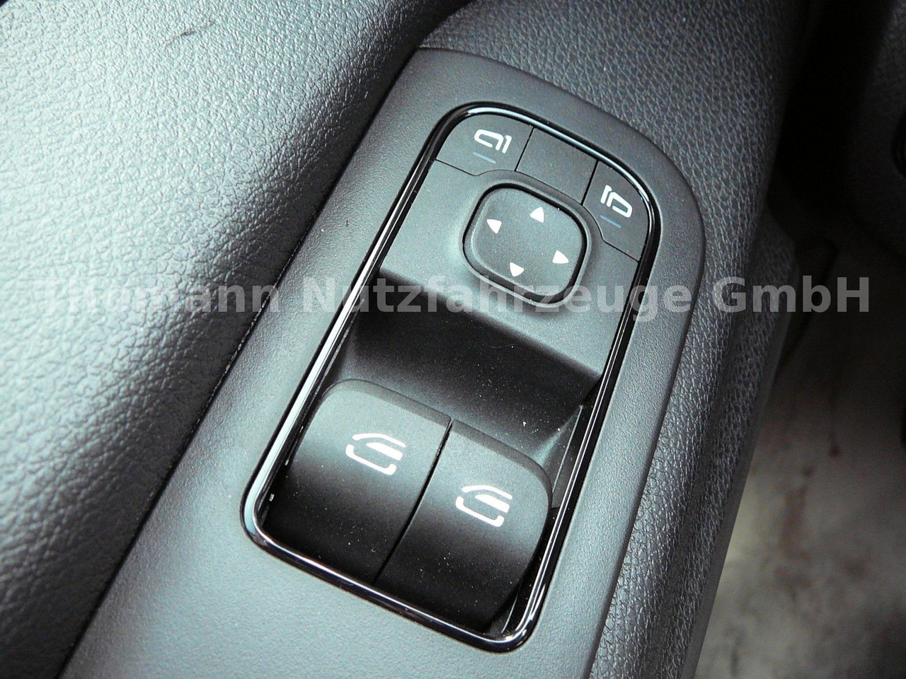 Hladilno vozilo Mercedes-Benz Sprinter 317 CDI Kühlkoffer Xarios 300 LBW: slika 28