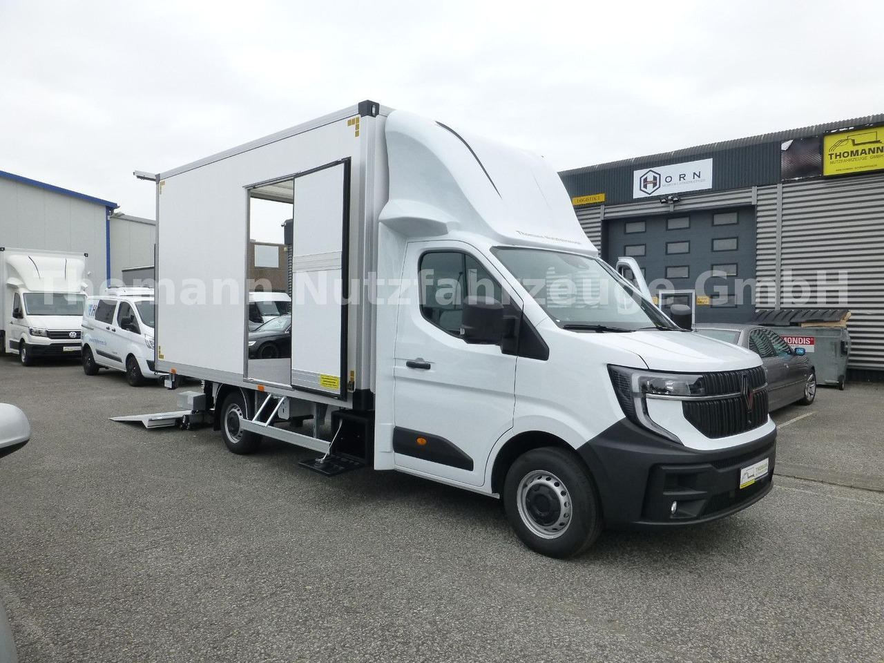 Renault NEW Master 2025 Koffer mit BÄR Ladebordwand - Dostavno vozilo z zabojnikom: slika 4 Renault NEW Master 2025 Koffer mit BÄR Ladebordwand - Dostavno vozilo z zabojnikom: slika 4