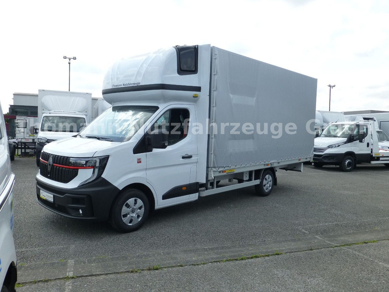 Renault NEW Master Pritsche Plane Schlafkabine - Dostavno vozilo s ponjavo: slika 2 Renault NEW Master Pritsche Plane Schlafkabine - Dostavno vozilo s ponjavo: slika 2