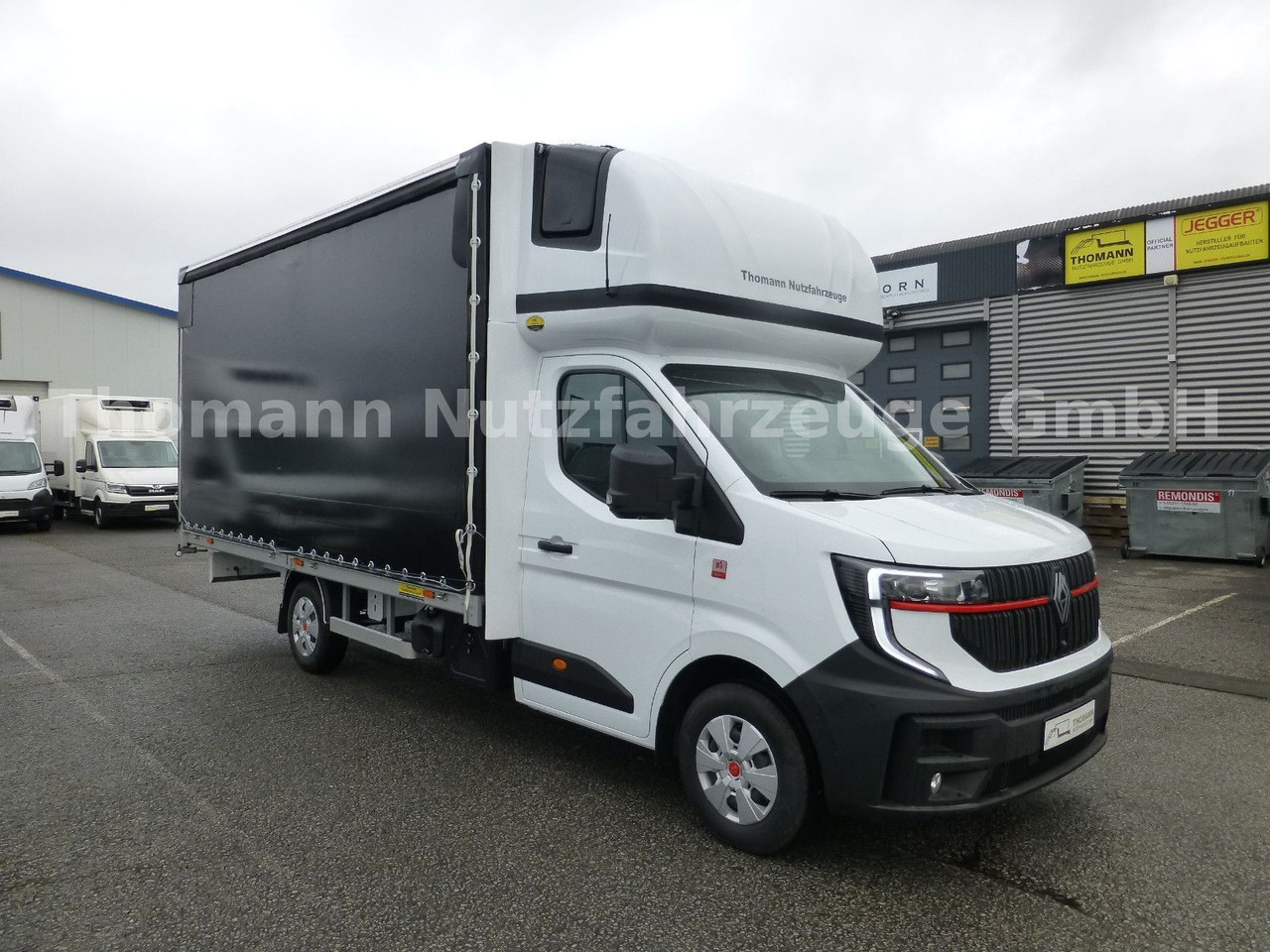 Renault NEW Master Pritsche Plane Schlafkabine - Dostavno vozilo s ponjavo: slika 2 Renault NEW Master Pritsche Plane Schlafkabine - Dostavno vozilo s ponjavo: slika 2