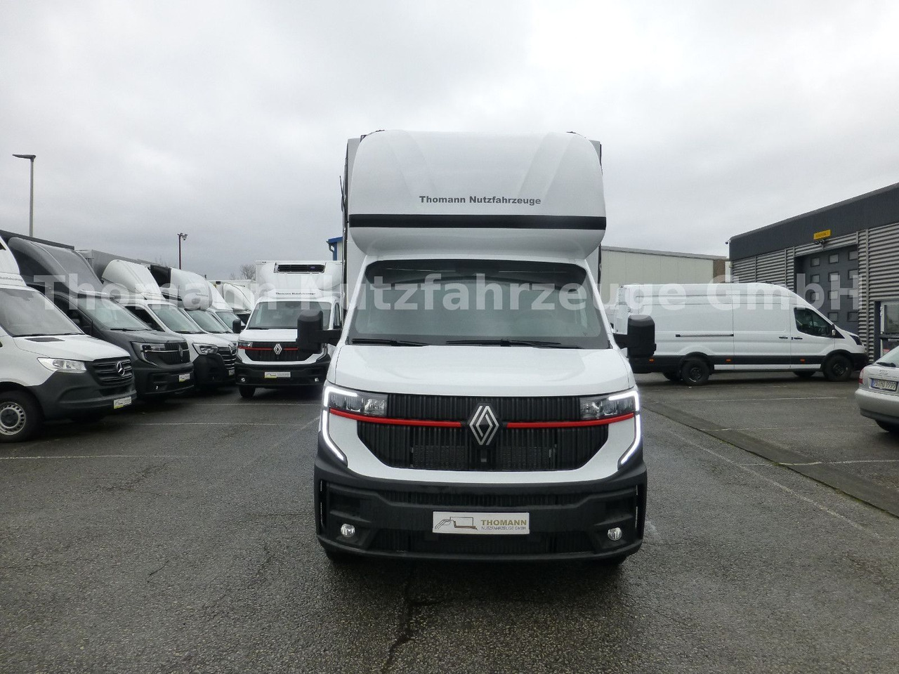 Renault NEW Master Pritsche Plane Schlafkabine - Dostavno vozilo s ponjavo: slika 4 Renault NEW Master Pritsche Plane Schlafkabine - Dostavno vozilo s ponjavo: slika 4