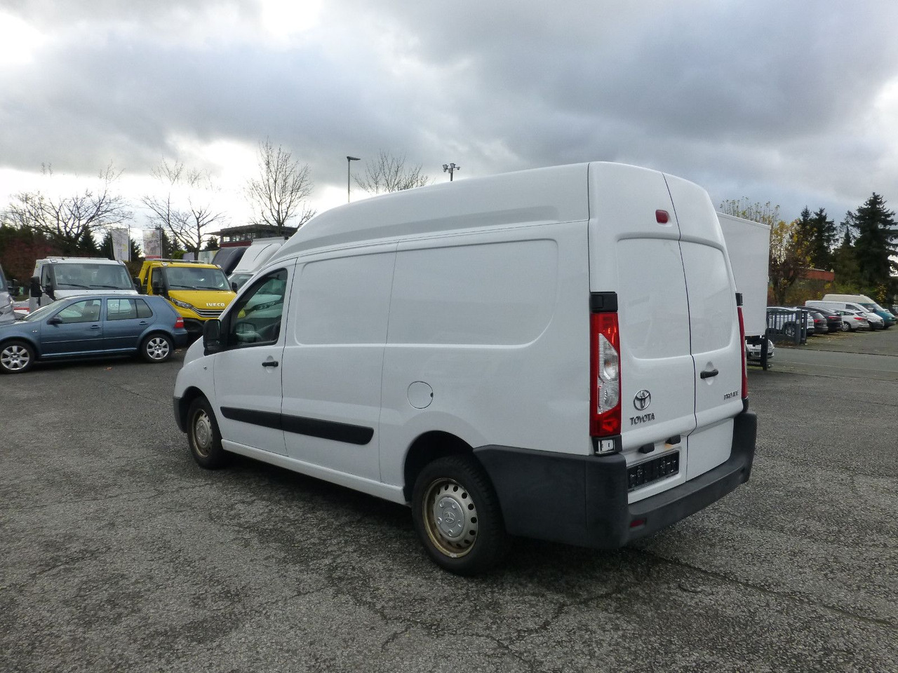 Toyota PROACE 2.0d L2H2 Klima Standheizung - Mali kombi: slika 4 Toyota PROACE 2.0d L2H2 Klima Standheizung - Mali kombi: slika 4