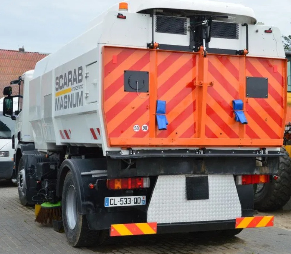 SCANIA 220 Scarab Magnum - Vozilo za pometanje: slika 5 SCANIA 220 Scarab Magnum - Vozilo za pometanje: slika 5