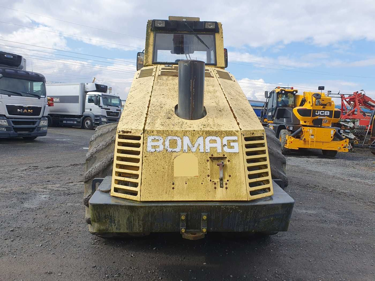 BOMAG BW 225 D-3 / 2001 / nur 3.824h! / Variocontrol - Kompaktor: slika 4 BOMAG BW 225 D-3 / 2001 / nur 3.824h! / Variocontrol - Kompaktor: slika 4