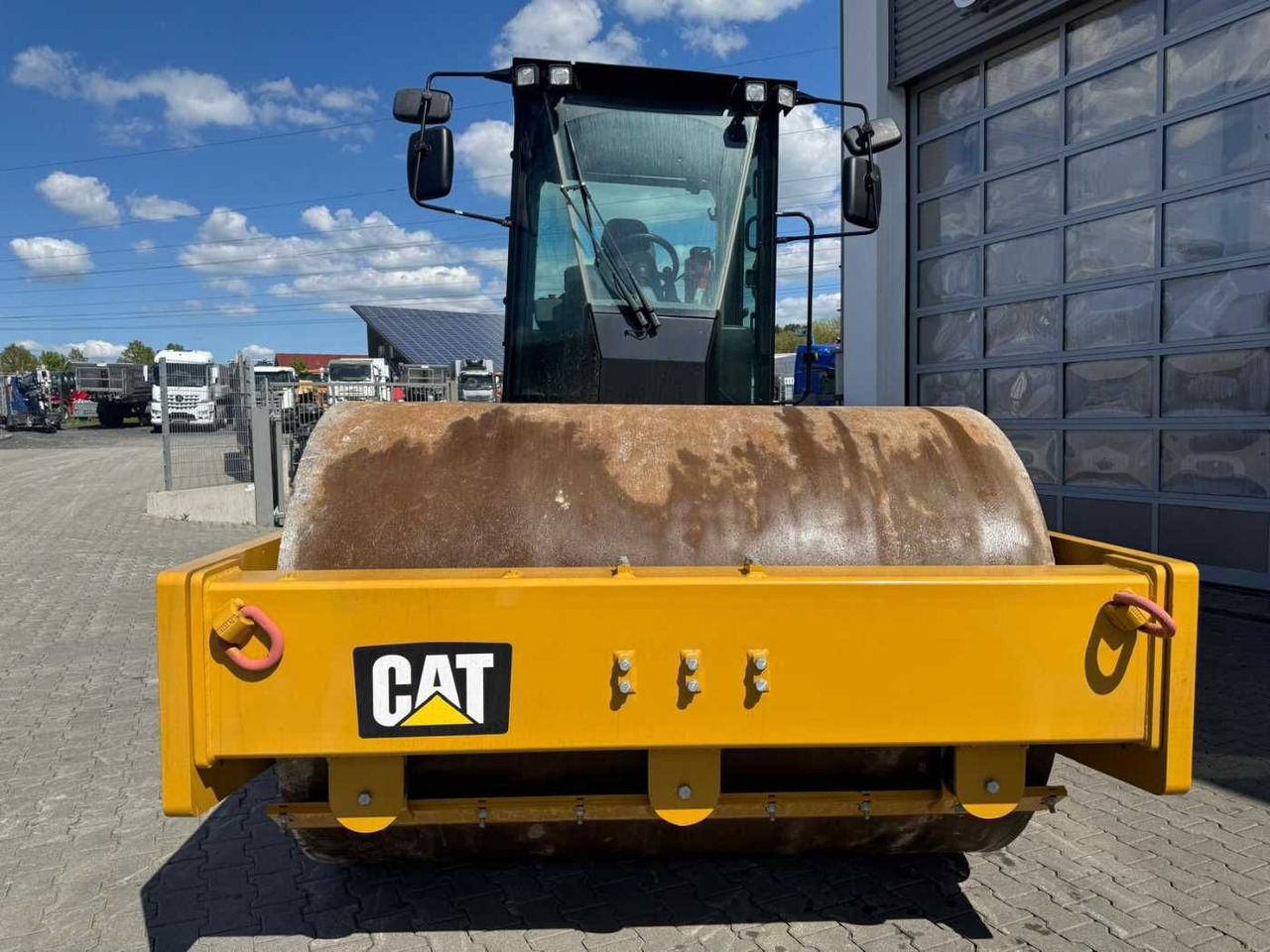 CAT CS66B / 2017 / nur 83h! / Klima / neuwertig! - Kompaktor: slika 3 CAT CS66B / 2017 / nur 83h! / Klima / neuwertig! - Kompaktor: slika 3