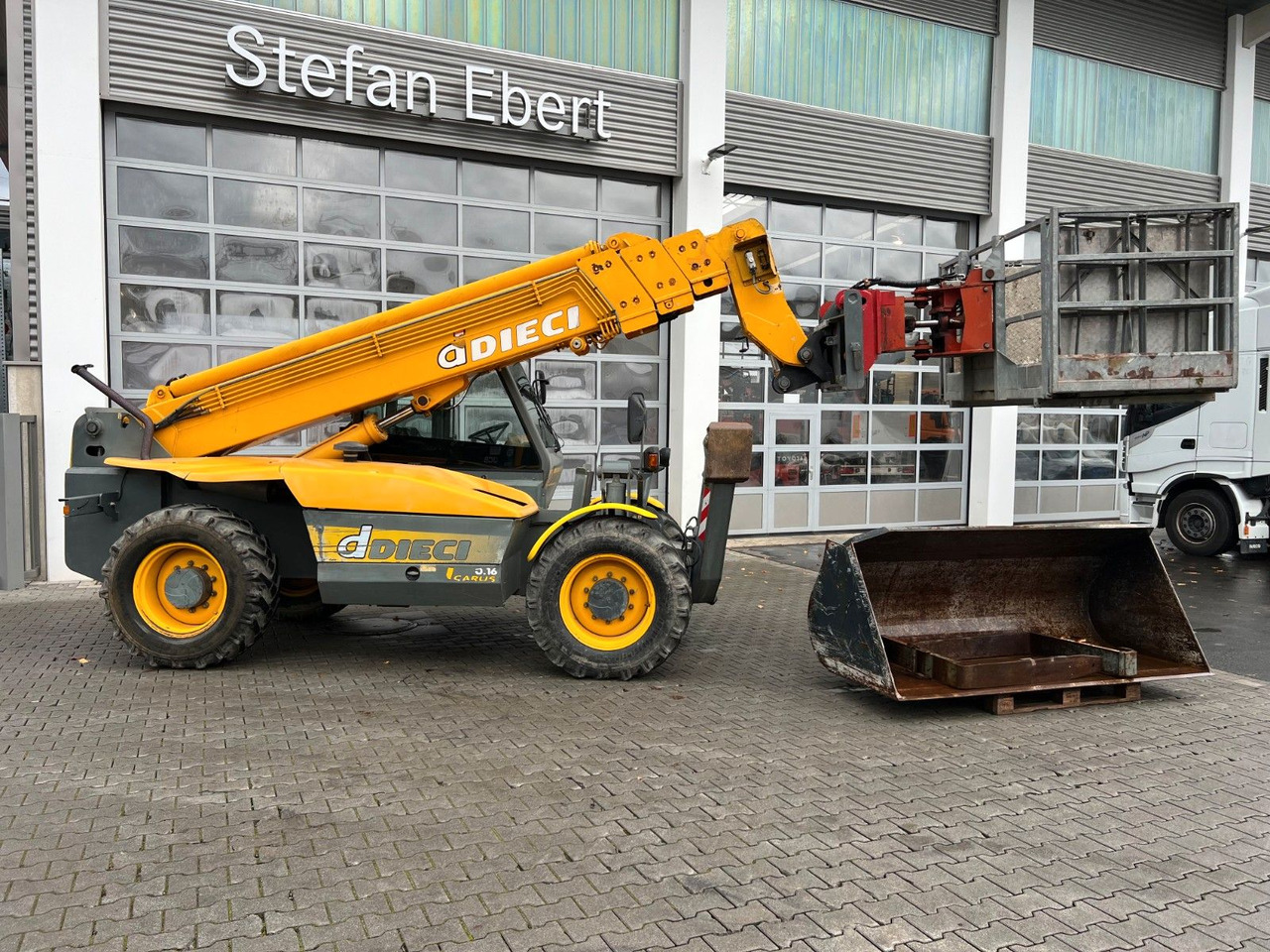 Dieci Icarus 40.16 ET 166 / 4.238 h / 2003 - Kolesni nakladalec: slika 2 Dieci Icarus 40.16 ET 166 / 4.238 h / 2003 - Kolesni nakladalec: slika 2