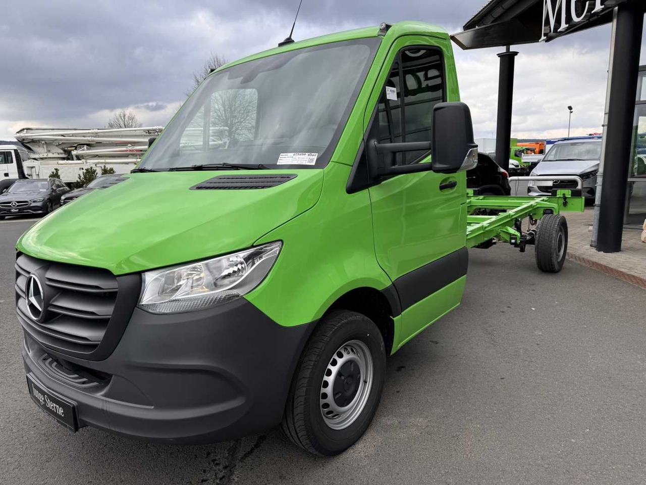 Mercedes-Benz Sprinter 317 CDI Fahrgestell 4325 Klima MBUX - Dostavno vozilo: slika 3 Mercedes-Benz Sprinter 317 CDI Fahrgestell 4325 Klima MBUX - Dostavno vozilo: slika 3