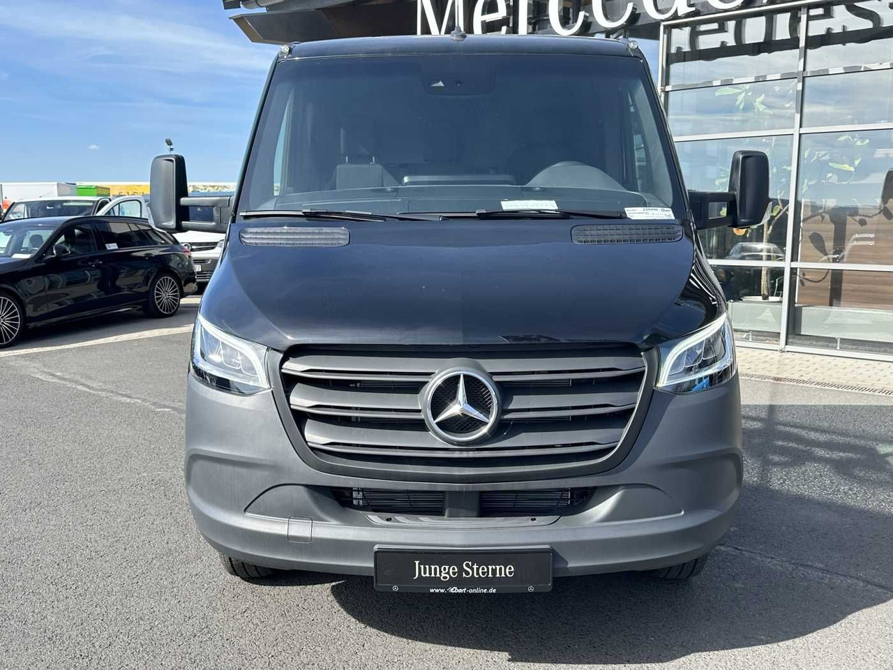 Mercedes-Benz Sprinter 517 CDI 3665 9G Fahrgestell Klima MBUX - Dostavno vozilo: slika 2 Mercedes-Benz Sprinter 517 CDI 3665 9G Fahrgestell Klima MBUX - Dostavno vozilo: slika 2