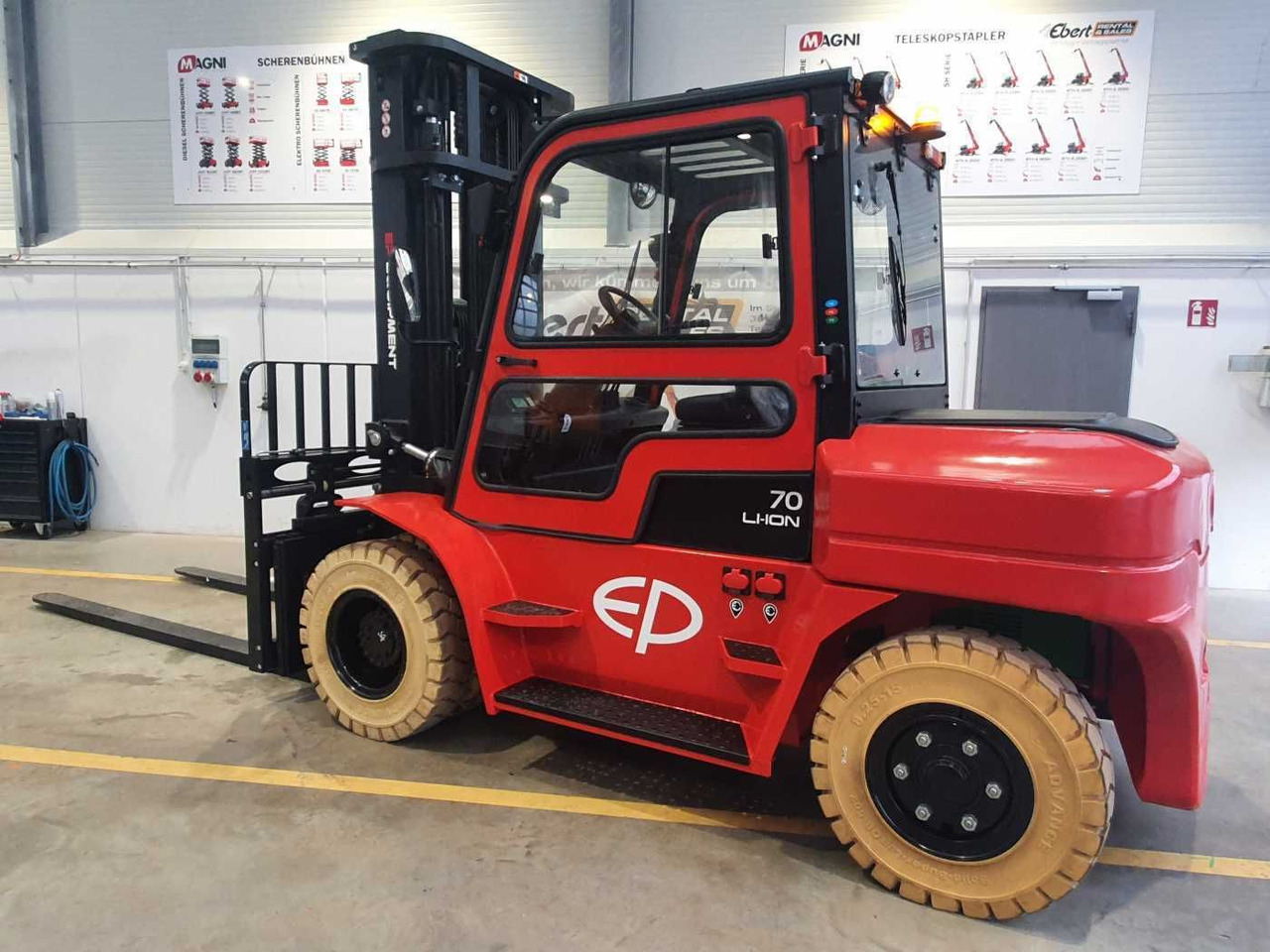 EP Equipment EFL 702 / 7T / Triplex: 5,40m / ZVG - Električni viličar: slika 3 EP Equipment EFL 702 / 7T / Triplex: 5,40m / ZVG - Električni viličar: slika 3