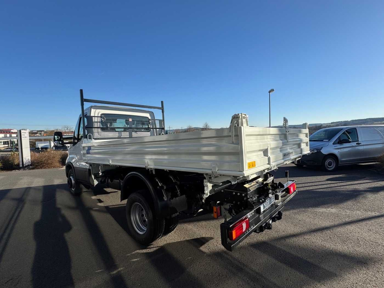Iveco 70C18H Meiller 3-S.Kipper *2xAHK*Klima* - Dostavno vozilo prekucnik: slika 5 Iveco 70C18H Meiller 3-S.Kipper *2xAHK*Klima* - Dostavno vozilo prekucnik: slika 5