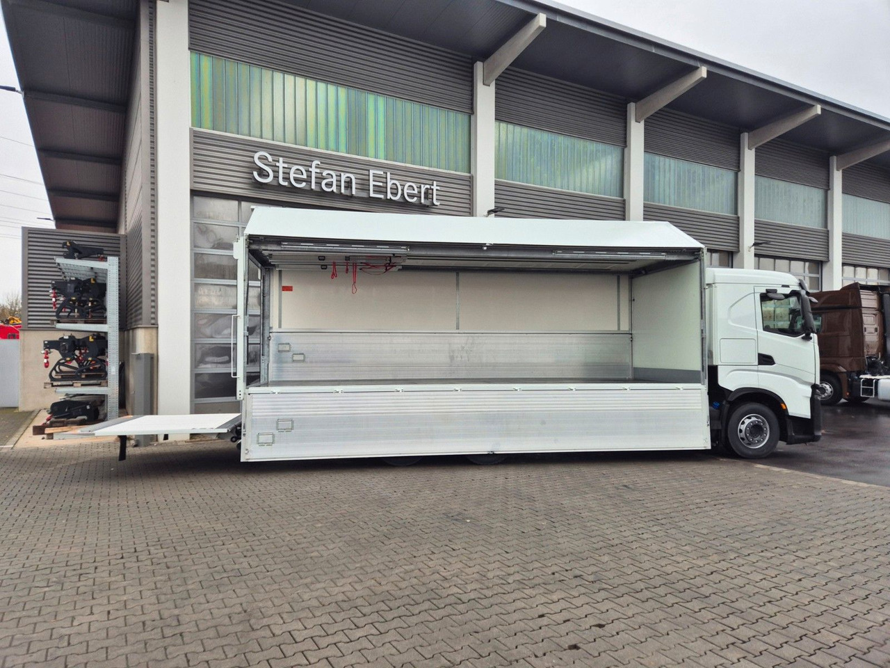 Tovornjak za prevoz pijač Iveco AS260S50Y/FS 6x2 Böse Schwenkwand + LBW 2 x AHK: slika 11