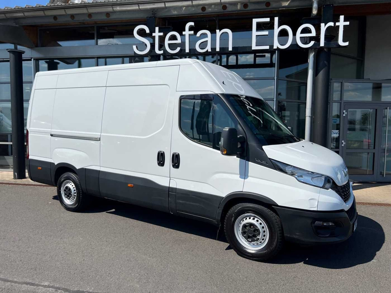 Iveco Daily 35 S 16 V *Klima*3.520mm* - Furgon: slika 1 Iveco Daily 35 S 16 V *Klima*3.520mm* - Furgon: slika 1