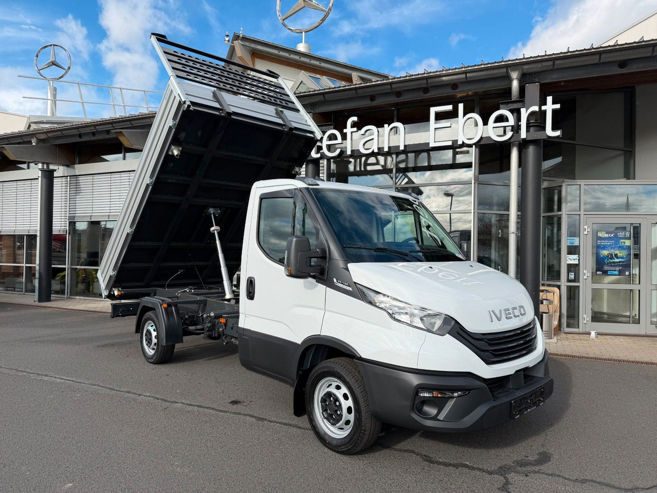 Iveco Daily 35S14 A8 *R3.450mm*Automatik*Klima* 4x - Dostavno vozilo prekucnik: slika 2 Iveco Daily 35S14 A8 *R3.450mm*Automatik*Klima* 4x - Dostavno vozilo prekucnik: slika 2