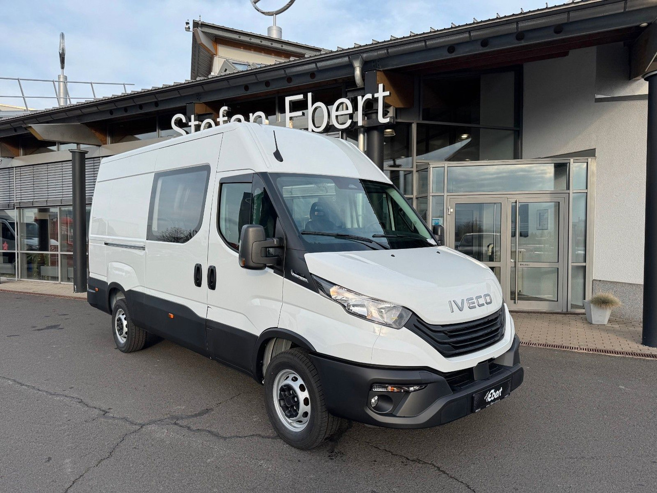 Iveco Daily 35S16 A8 *DoKa*Automatik*AHK*R3.520mm* - Furgon: slika 1 Iveco Daily 35S16 A8 *DoKa*Automatik*AHK*R3.520mm* - Furgon: slika 1