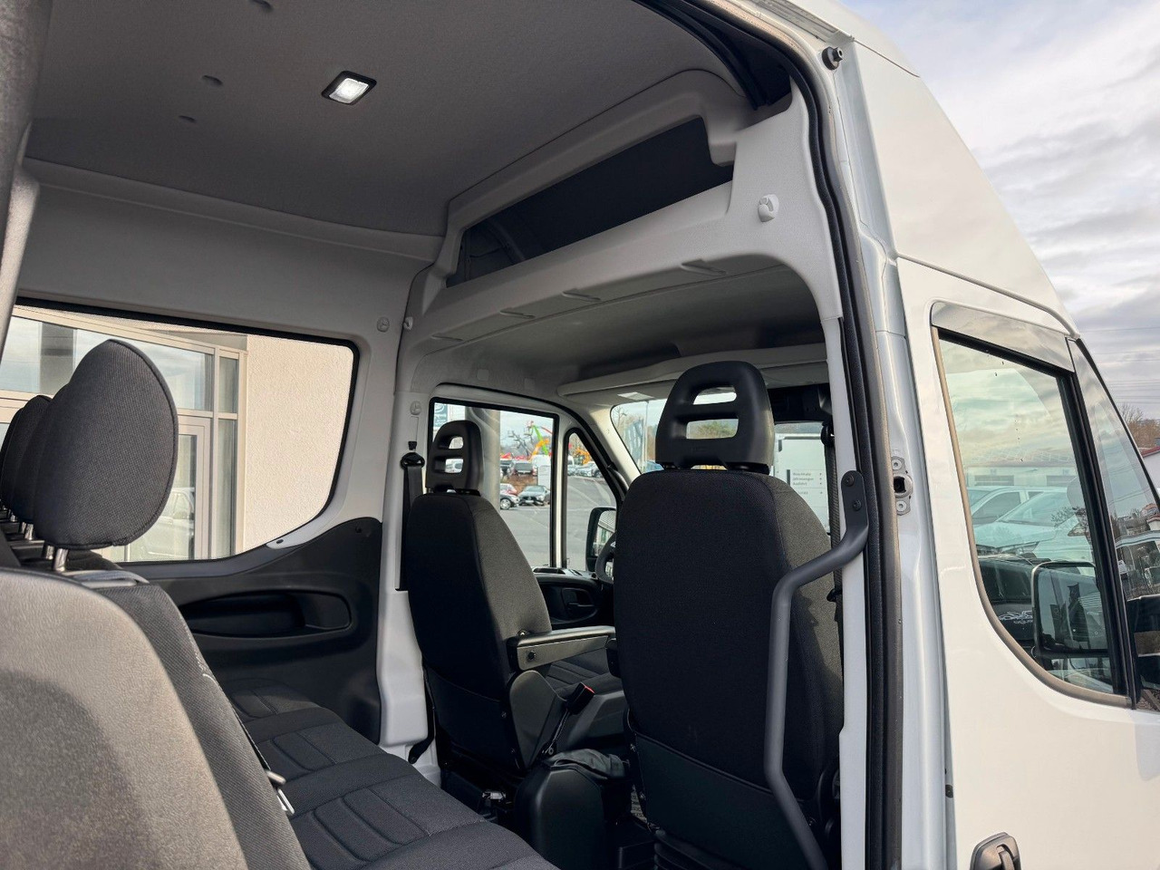 Iveco Daily 35S16 A8 *DoKa*Automatik*AHK*R3.520mm* lizing Iveco Daily 35S16 A8 *DoKa*Automatik*AHK*R3.520mm*: slika 27