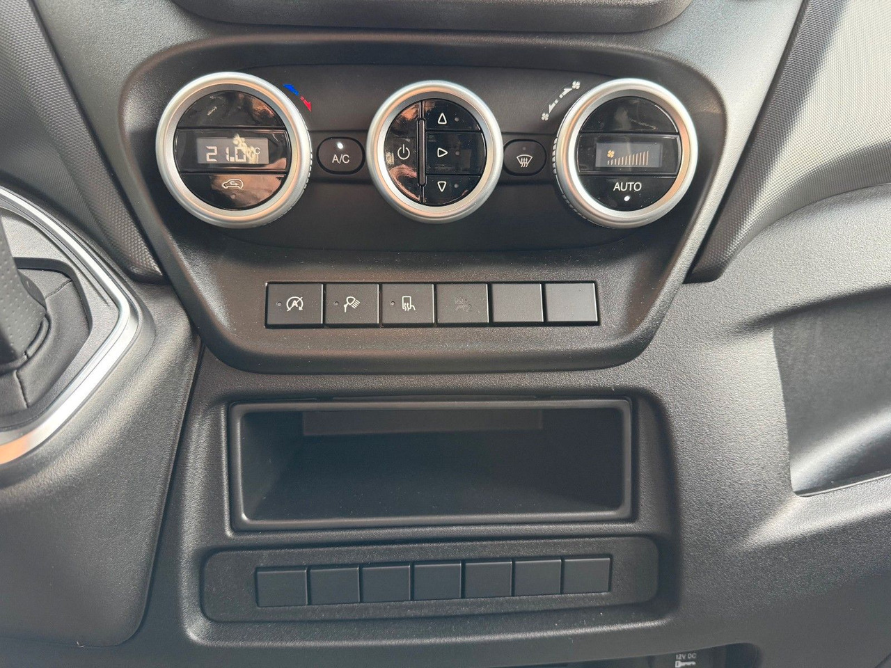 Iveco Daily 35S16 A8 *DoKa*Automatik*AHK*R3.520mm* lizing Iveco Daily 35S16 A8 *DoKa*Automatik*AHK*R3.520mm*: slika 23