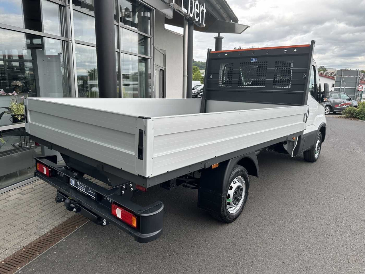 Iveco Daily 35S16 A8 Pritsche *R3.450mm*AHK* - Dostavno vozilo s kesonom: slika 4 Iveco Daily 35S16 A8 Pritsche *R3.450mm*AHK* - Dostavno vozilo s kesonom: slika 4