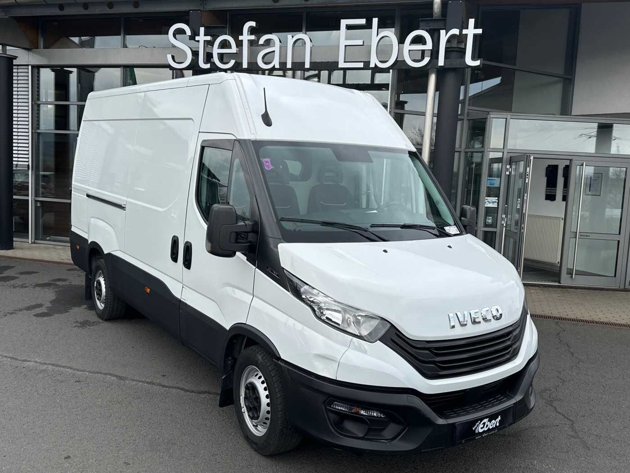Iveco Daily 35S16 *Klima*L3.520mm* - Furgon: slika 1 Iveco Daily 35S16 *Klima*L3.520mm* - Furgon: slika 1