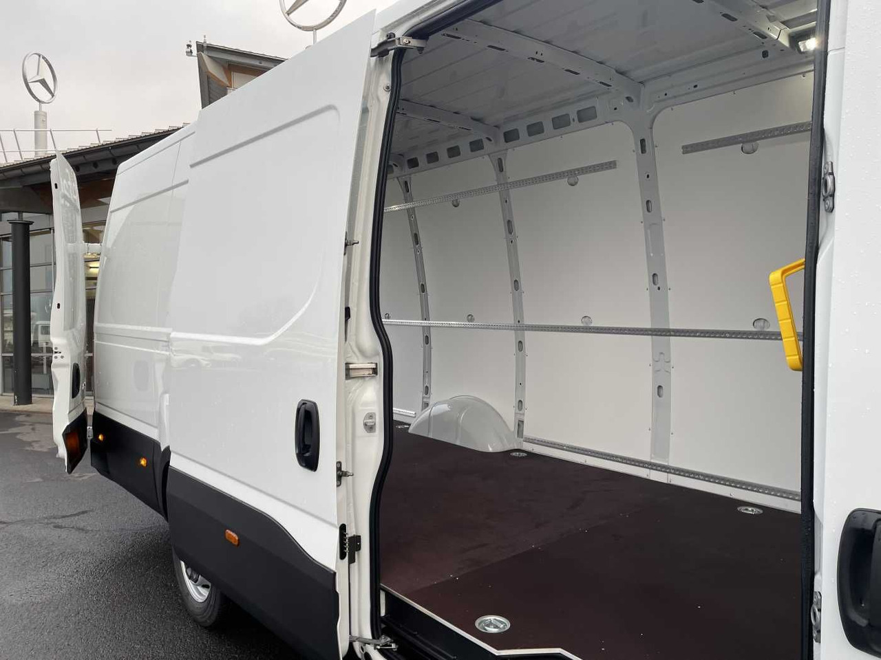 Iveco Daily 35S16V *Klima*R4.100mm* lizing Iveco Daily 35S16V *Klima*R4.100mm*: slika 8