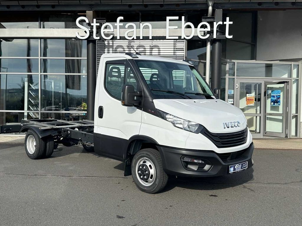 Iveco Daily 50C18 3.0L *R3750mm*Navi*Klima* 3x - Tovornjak-šasija: slika 1 Iveco Daily 50C18 3.0L *R3750mm*Navi*Klima* 3x - Tovornjak-šasija: slika 1