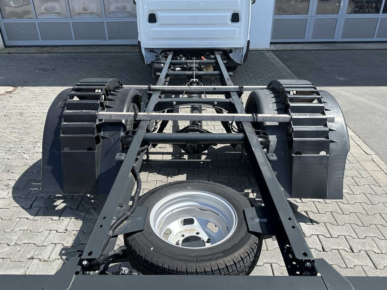 Iveco Daily 50C18 H 3.0L *R4.350mm*Klima* - Tovornjak-šasija: slika 5 Iveco Daily 50C18 H 3.0L *R4.350mm*Klima* - Tovornjak-šasija: slika 5