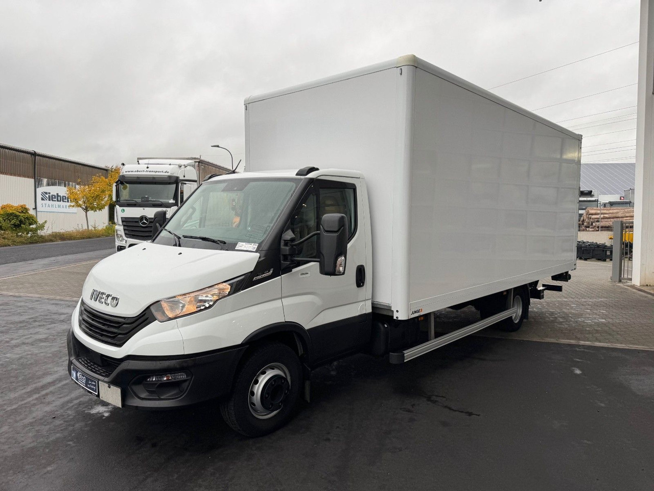 Iveco Daily 70C18 A8 *Koffer*LBW*Automatik* - Dostavno vozilo z zabojnikom: slika 4 Iveco Daily 70C18 A8 *Koffer*LBW*Automatik* - Dostavno vozilo z zabojnikom: slika 4