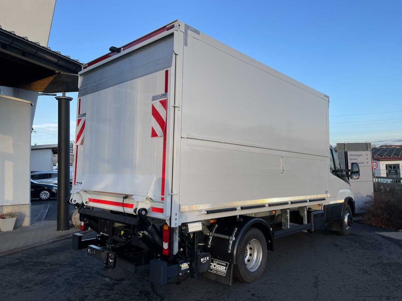 Iveco Daily 70C18 HA8 *LBW*Schwenkwandkoffer* - Dostavno vozilo z zabojnikom: slika 4 Iveco Daily 70C18 HA8 *LBW*Schwenkwandkoffer* - Dostavno vozilo z zabojnikom: slika 4