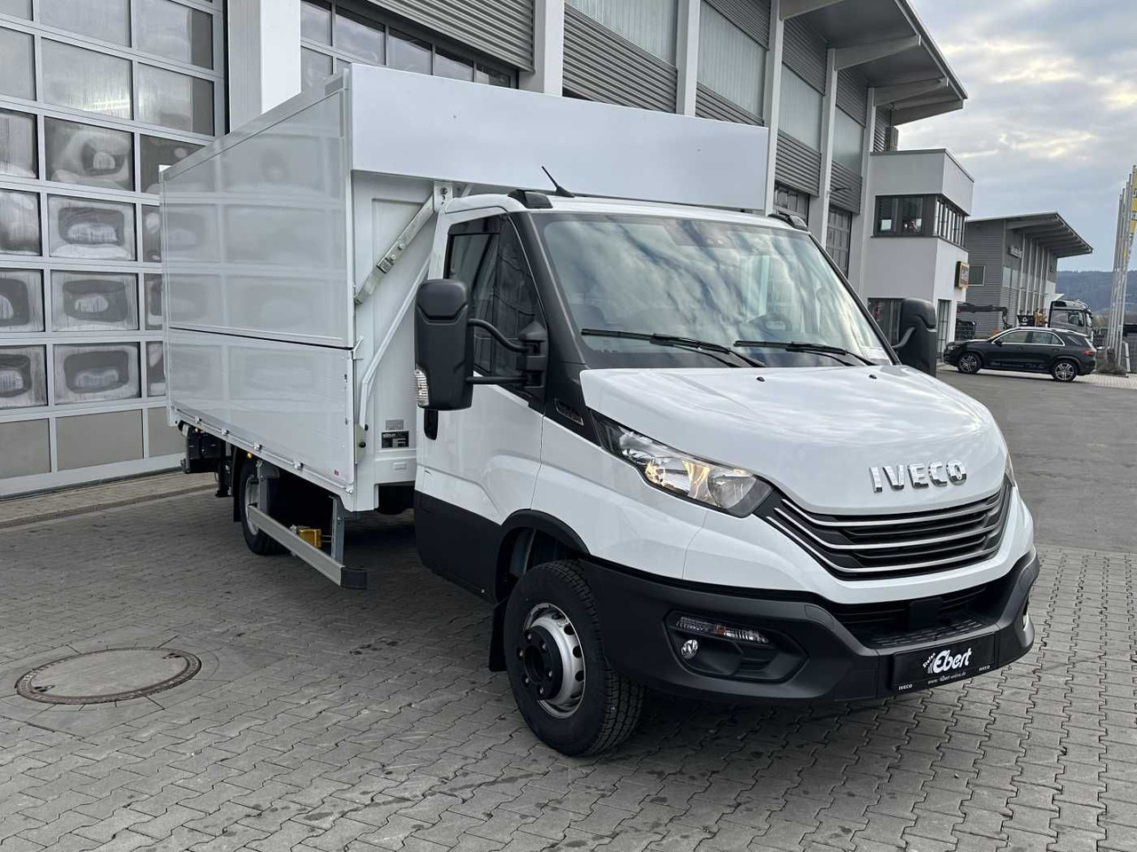 Nov Dostavno vozilo z zabojnikom Iveco Daily 70C18 HA8 *LBW*Schwenkwandkoffer*: slika 10