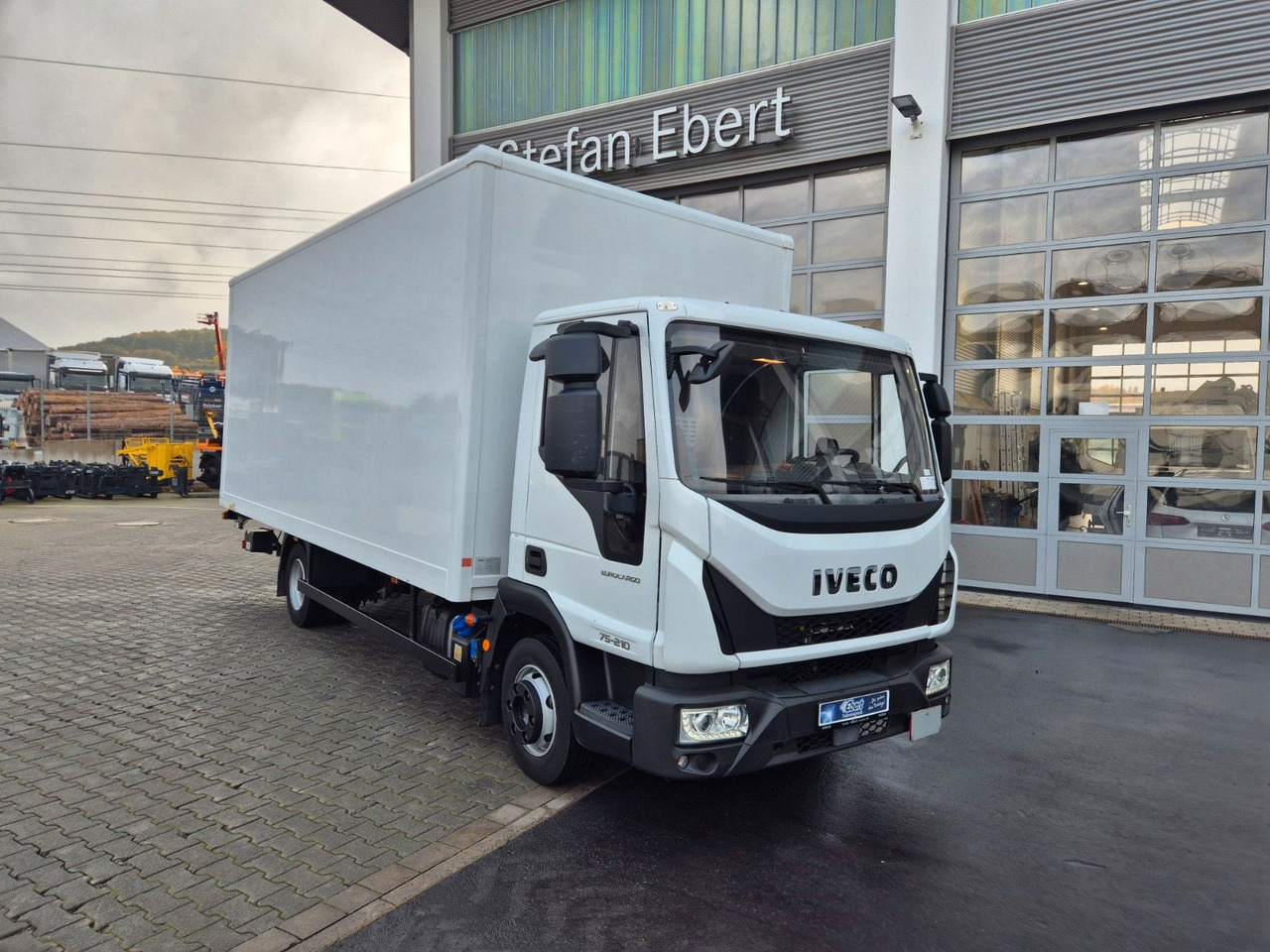 Iveco Eurocargo 75-210 Koffer LBW - Dostavno vozilo z zabojnikom: slika 3 Iveco Eurocargo 75-210 Koffer LBW - Dostavno vozilo z zabojnikom: slika 3