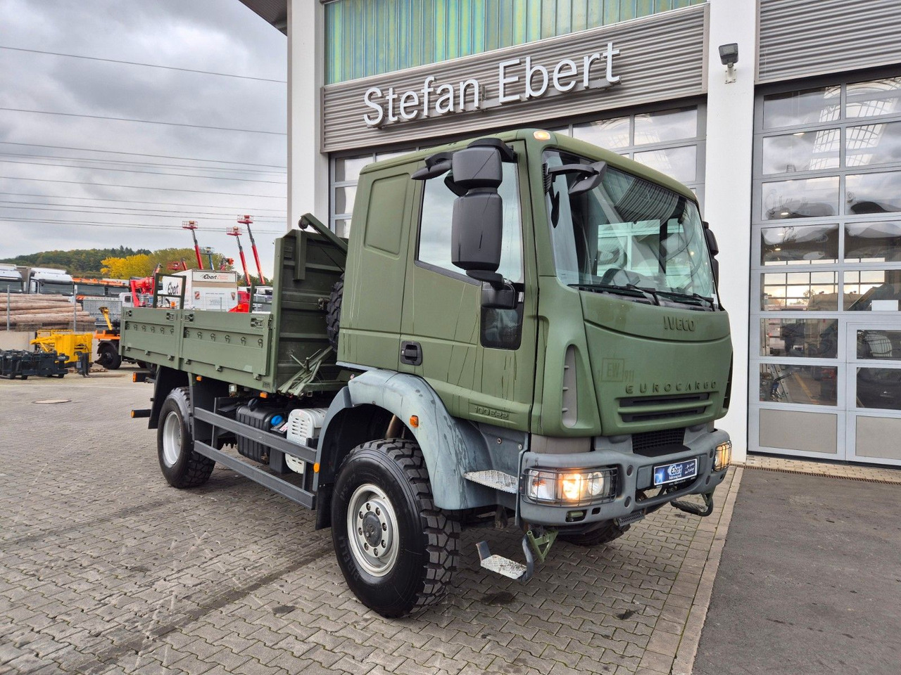 Iveco Eurocargo ML100E22WM-BW 4x4 Pritsche L-Haus Bett - Tovornjak s kesonom: slika 2 Iveco Eurocargo ML100E22WM-BW 4x4 Pritsche L-Haus Bett - Tovornjak s kesonom: slika 2